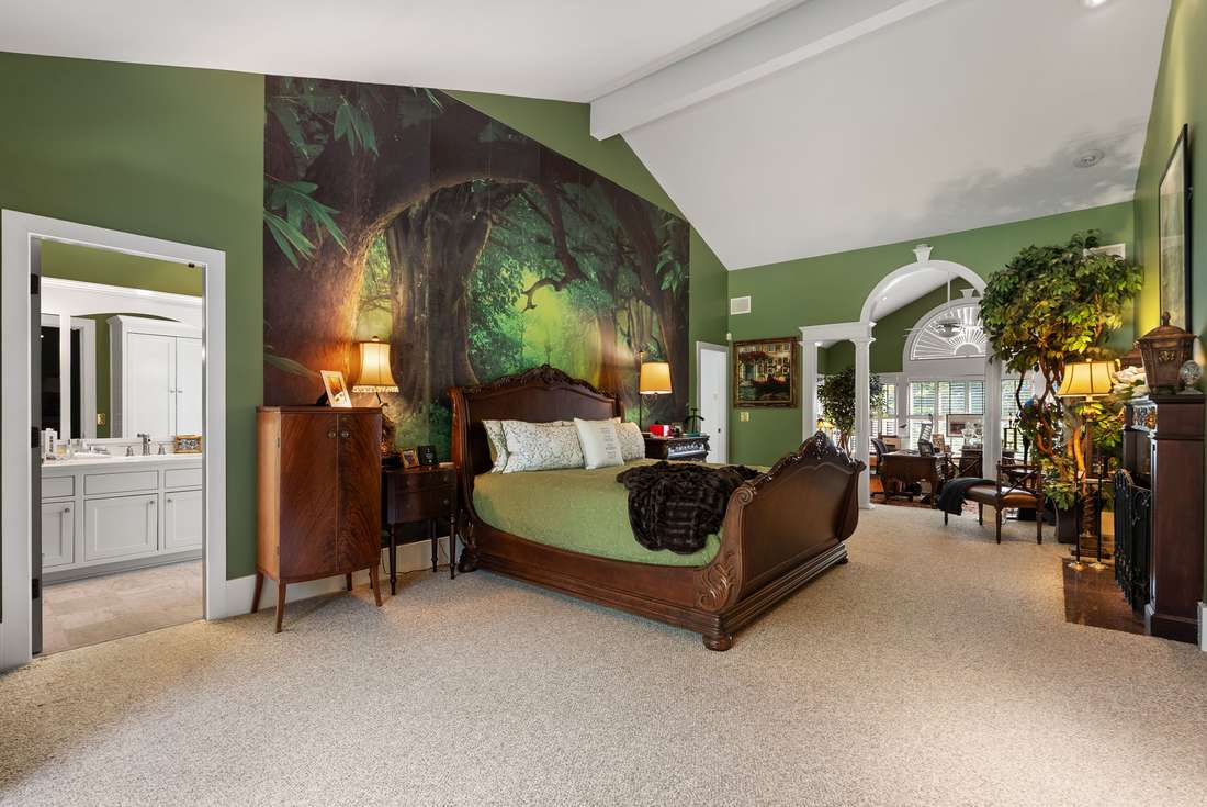 The hand-painted mural suite